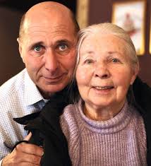 Jag är tacksam för att hon står ut med mig