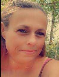 Earline Rowe's Instagram, Twitter & Facebook