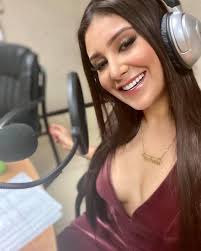 Feliz día al que hace de la palabra un arte …🎙️ 14 de septiembre  #DiadelLocutor #locutoraderadio