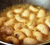 O rugam des pe mama să îmi pregătească această rețetă. Pizdulice La GrÄtar Èi Fudulii De Curcan Cu Sos De Tarhon Walk With The Wok