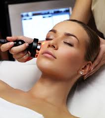 Best Skin Care Clinics In Mumbai Our Top 10 Picks Batul patel is the director of the bombay skin clinic, and one of india's leading dermatologist in mumbai, with a decade of experience in dermatology, trichology and aesthetic dermatology; best skin care clinics in mumbai our