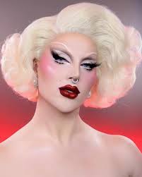 Elisha Summers (elishamsummers)