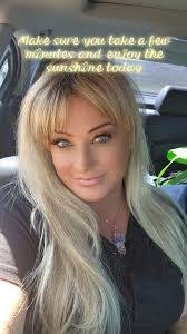 Kimberly Lightner's Instagram, Twitter & Facebook