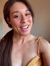 Kelsey Ayers's Instagram, Twitter & Facebook