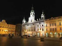 Zaměstnanci společnosti čevak z ní vypustili 250 kubík. Samsonova Kasna Spolecne S Radnici Na Namesti Premysla Otakara Ii Picture Of Town Hall Radnice Ceske Budejovice Tripadvisor