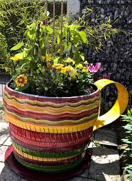 Riesen Tasse Blumenkubel Aus Autoreifen Blumenkubel Autoreifen Garten