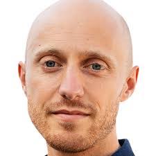 Ben Bloom's Instagram, Twitter & Facebook