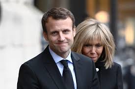 Jod On Twitter J Habite Seul Avec Maman Ciao Aznavour