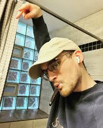 Corey Morse's Instagram, Twitter & Facebook