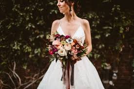 30 elegant fall burgundy and gold wedding ideas. Colors Wedding Maroon Navy And Peach Wedding White Wedding Cake With Maroon And Peach Flowers