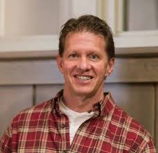 Aaron Mills's Instagram, Twitter & Facebook