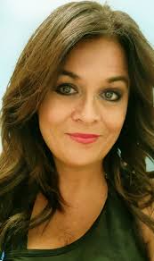 does tomi lahren have hair extensions