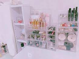 ごちゃつきがちなコスメ収納を何とかしたい インスタグラムのハッシュタグ検索で 達人のみなさんのおしゃれ収納アイデアを探してみました 収納 アイデア コスメ 収納 インテリア 収納