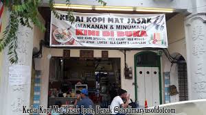 It's one of the few places to serve good mee kicap with yong tau foo , as well as mee kari with succulent fishballs in coconut curry gravy. Kuew Teow Kicap Sedap Di Kedai Kopi Mat Jasak Ipoh Perak