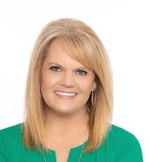 Lesley Olson's Instagram, Twitter & Facebook