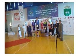Polish uważam, że klasyfikacja, jaką oferuje to porozumienie ramowe, jest dobra dla obydwu instytucji. Oom Turniej W Zapasach Kobiet Klasyfikacja Medalowa Na Zapasniczej Macie
