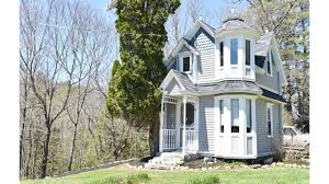 Victorian style homes victorian houses victorian era modern victorian. Victorian Style Home 424 Sq Ft Tiny House Town