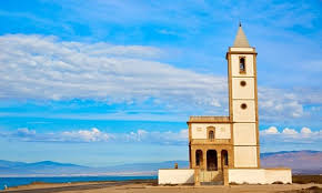 El faro de mesa roldán está en un entorno privilegiado, en una colina desde la que se divisa una buena parte de la costa almeriense. Cabo De Gata Que Visitar My Almeria