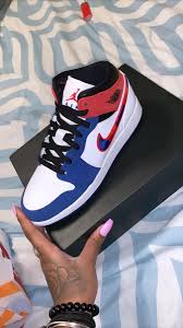 Jordan 1 Retro High Spider Man Origin Story Ps Wifeofsosa In 2020 Popular Shoes Hype Shoes Nike Shoes Air Force