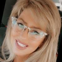 Kim Finn's Instagram, Twitter & Facebook