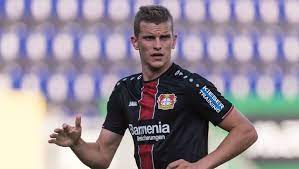 .sven bender in football manager 2020, bayer 04 leverkusen, germany, german, bundesliga, sven reviews, sven bender in football manager 2020, bayer 04 leverkusen, germany, german. Sven Bender Bricht Training Ab Bayer Trio Wieder Im Kreis Der Mannschaft German Site