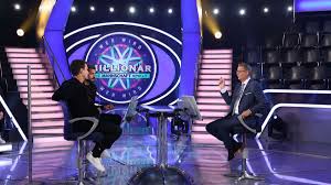 Auch die diesjährige weihnachtsausgabe überraschte kandidaten und zuschauer mit einer sonderregelung. Wer Wird Millionar Rtl Jauch Macht Sich Uber Bierhoff Lustig Sule Mit Pikantem Gestandnis Eintracht