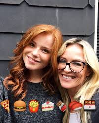 1 960 Likes 11 Comments Luca Lucahollestelle On Instagram Verblijf Ondertussen In Essen Shootje Knallen Voo Blonde Redhead Beautiful Red Hair Red Hair