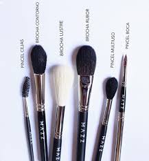 Comenzamos la lista de las brochas básicas de maquillaje con la que te servirá para aplicar la base. Brochas Y Pinceles Para El Kit Basico De Maquillaje Mazz Lovers