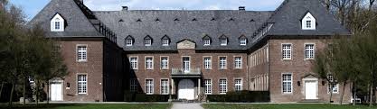 It is situated on the river erft, approximately 15 km southwest of neuss and 15 km southeast of mönchengladbach. Taxirechner Grevenbroich