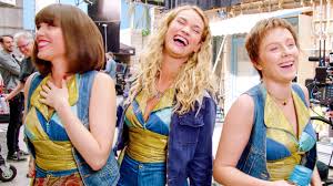 Honey honey, mamma mia 2 has officially wrapped filming, and we're already dancing around to abba in anticipation. Mamma Mia 2 Funny Outtakes Bloopers 2018 Youtube