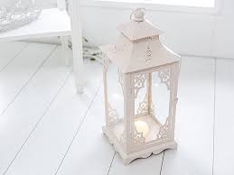 Dekoratif Seyler Panosundaki Pin