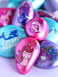 How To Decorate Rocks With Temporary Tattoos Painted Rocks Kids Painted Rocks Stone Painting