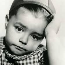 Out of the Star family..Venus was the first one to have children..he fell  in love with the possessed girl Leslie Holland..the first woman he met when  he moved to Strangerville and they