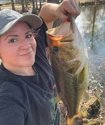 Baitcaster or spinning reel for fishing?