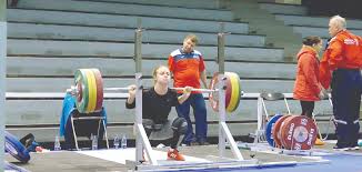 Meanwhile in romania … 22 year old loredana toma (63kg, world champion) squats 175kg! Loredana Toma Instagram Loredana Toma 63kg Romania 21 Y O 100kg Snatch 2017 Heshtja Eshte Arma Ime Durimi Do Jete Shperblimi Im Photo By Group Exelent