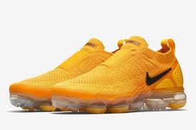 Black And Yellow Nike Tennis Shoes Nike Vapormax Moc 2 Yellow Sneakers Nike Air Vapormax Sneakers