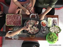 Grill the beef strips until your desired level of doneness is reached, flipping at least once. Korean Bbq Di Rumah Boros Atau Hemat Rizky Almira