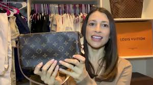 Celebrities, influencers and bloggers are still sharing their pochette metis looks. Louis Vuitton Pochette Accessoires Nm Review Youtube