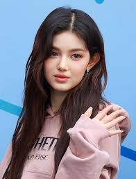 NewJeans' Danielle Devastated Over ADOR's Min Hee Jin Firing In  Heartbreaking Letter