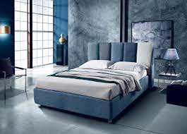 La camera da letto, una delle stanze principali della casa, richiede un'attenzione particolare al momento di scegliere i colori con i quali arredarla. Prezioso Casa La Cromoterapia In Camera Da Letto Tuttosposi
