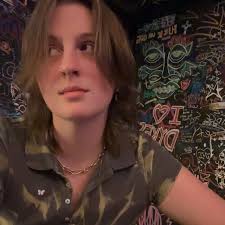 Kat Quinn (@trash.kat.designs) • Instagram photos and videos