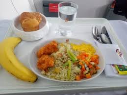 Memadukan motif pilin tumbuhan sulur dengan motif klasik parang, kawung, sidomukti, mencoba disajikan dalam konsep modern dengan pemilihan warna hijau. Nasi Goreng Hijau Green Fried Rice Foto De Batik Air Tripadvisor