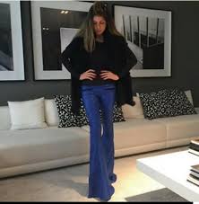 Calça De Couro Boca De Sino Calca Couro Fun Andrea Bogosian Calca Feminina Andrea Bogosian Usado 39174312 Enjoei Em 2020 Calca Couro Calca Boca De Sino Calcas Coloridas