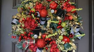 Fabriquer une jolie couronne de noël. Couronne De Noel A Fabriquer Soi Meme La Maison Diy