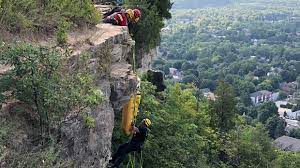 Tew's falls through spencer gorge (пеший tуризм). Hikers Rescued After Falling From Dundas Peak Escarpment Ctv News