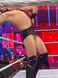 WWE: Daniel Bryan, wardrobe malfunction, Elimination Chamber, wrestling