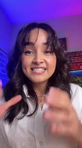 Jasmine Batista's Instagram, Twitter & Facebook