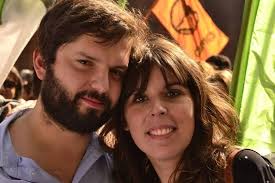 Seguimos... en verdad hace muchos años con el @gabrielboric . Desde la  primera marcha o campaña estudiantil o parlamentaria construyendo proyecto  común para un país más justo. Mucho cariño y admiración. Si