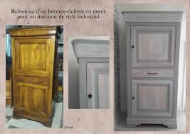 Homme Debout Relooke Par L Exquise Trouvaille Relooker Meuble Ancien Relooking Meuble Mobilier De Salon