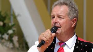 Linux for the Oracle DBA: The Definitive Reference (Oracle In-Focus series)  (Volume 40)|Jon Emmons.